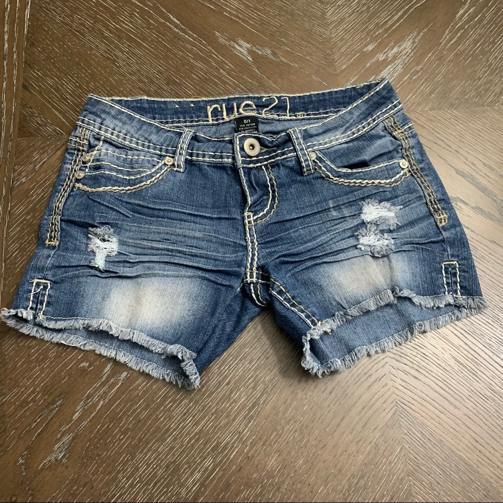 Rue 21 distressed blue denim jean shorts Size 2 Junior